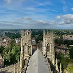 Loveyork Priory - With Parking Apartman
