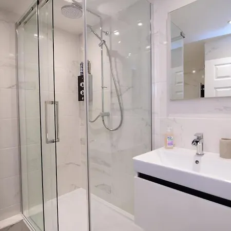 Loveyork Priory - With Parking Apartment *