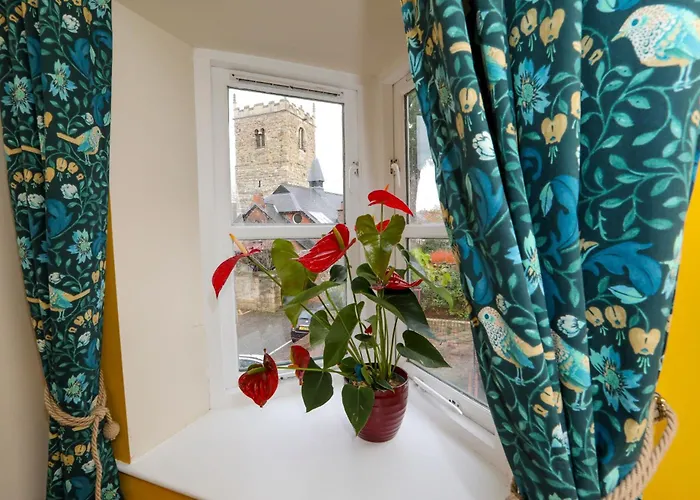 Loveyork Priory - With Parking *