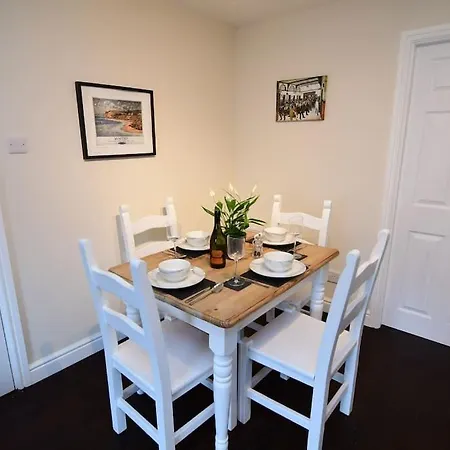 Loveyork Priory - With Parking *