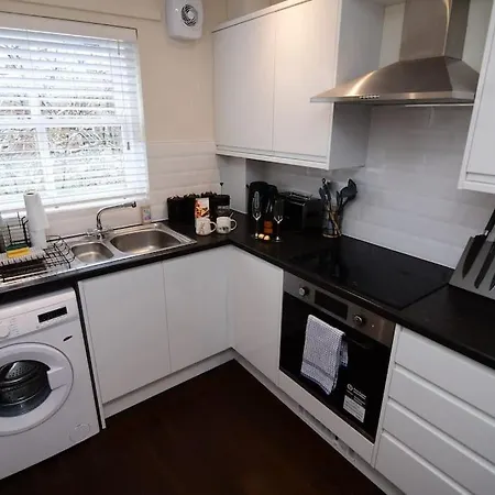 Loveyork Priory - With Parking