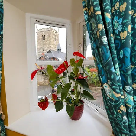 Loveyork Priory - With Parking *