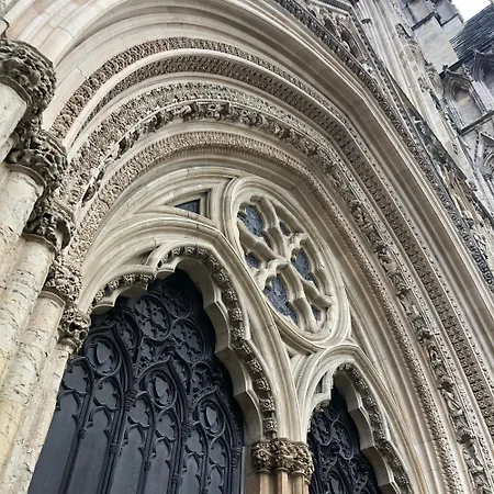 Loveyork Priory - With Parking Appartement York